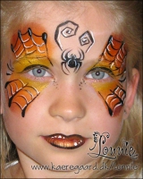 Lonnies_ansigtsmaling-Halloween-sommerfugl2
